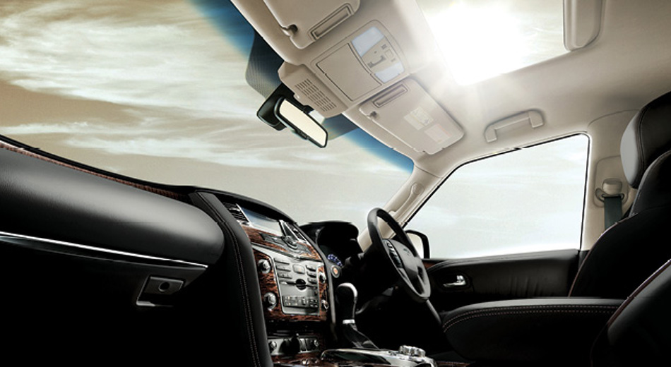 ULTRA QUIET FIRST-CLASS TRAVEL-Vehicle Feature Image